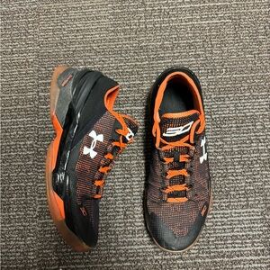 Curry 2 low “giants”